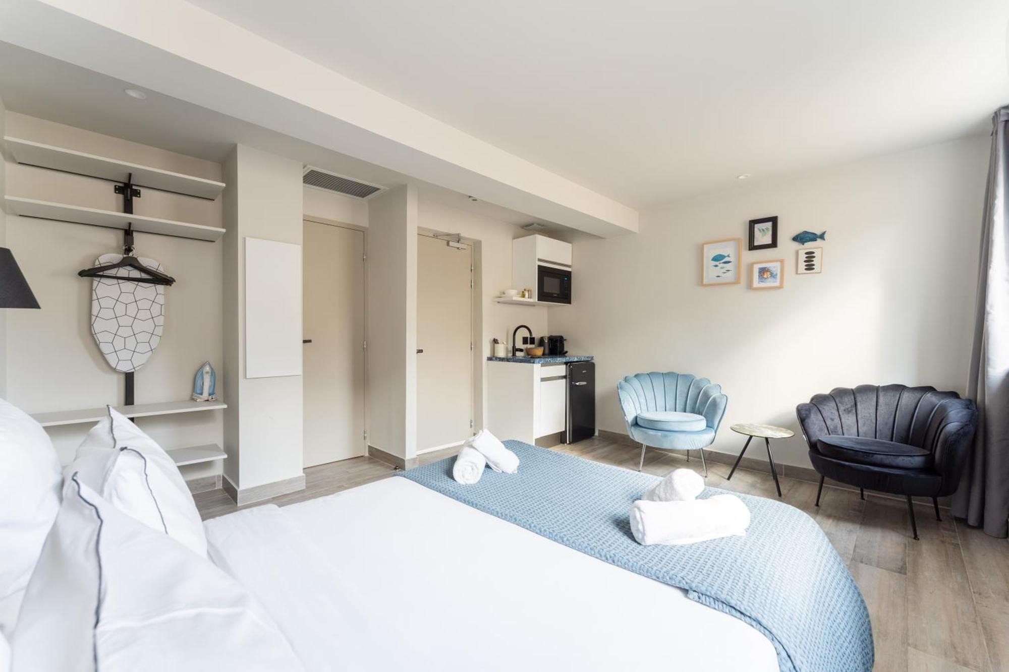 Paradise Earth & Sea Aparthotel Marseilles